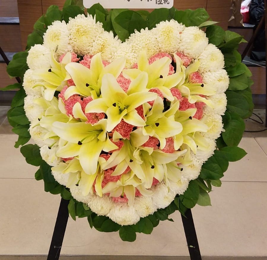 Heart-shaped flower card L61