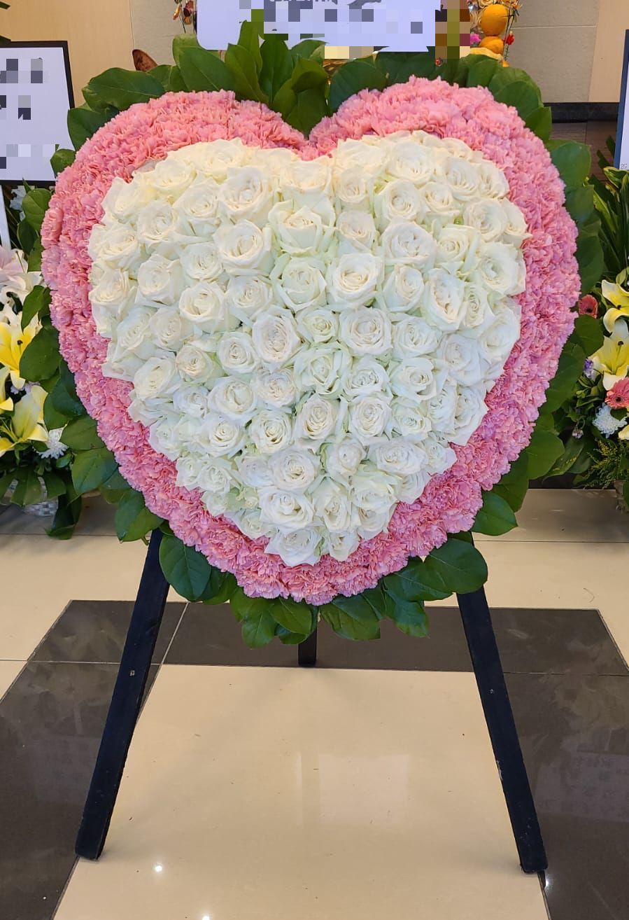 Heart-shaped flower card L78